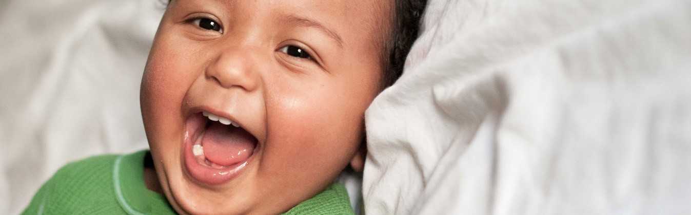 Lavar dientes del bebé